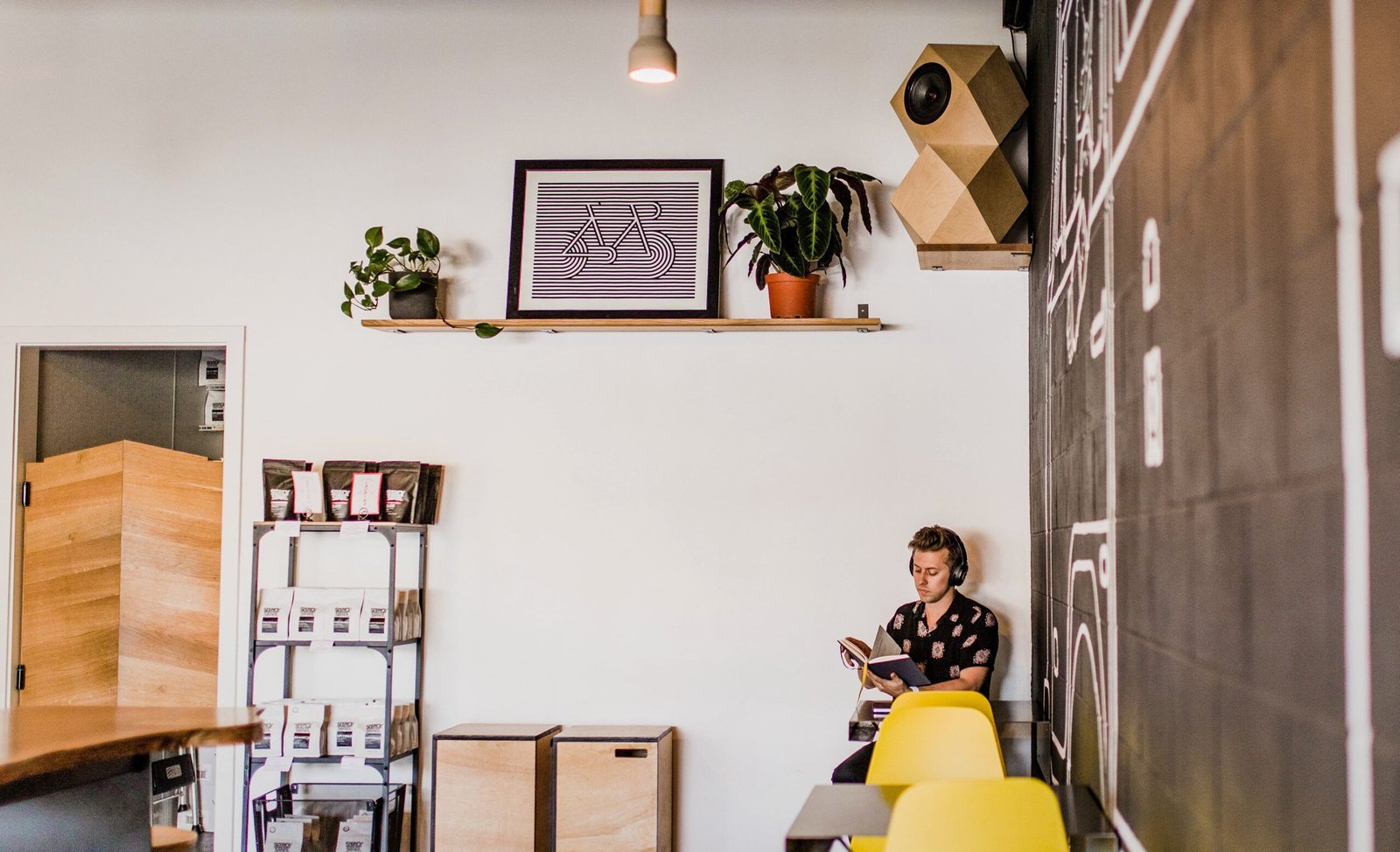 How To Use Influencer Partnerships To Market Your EBook